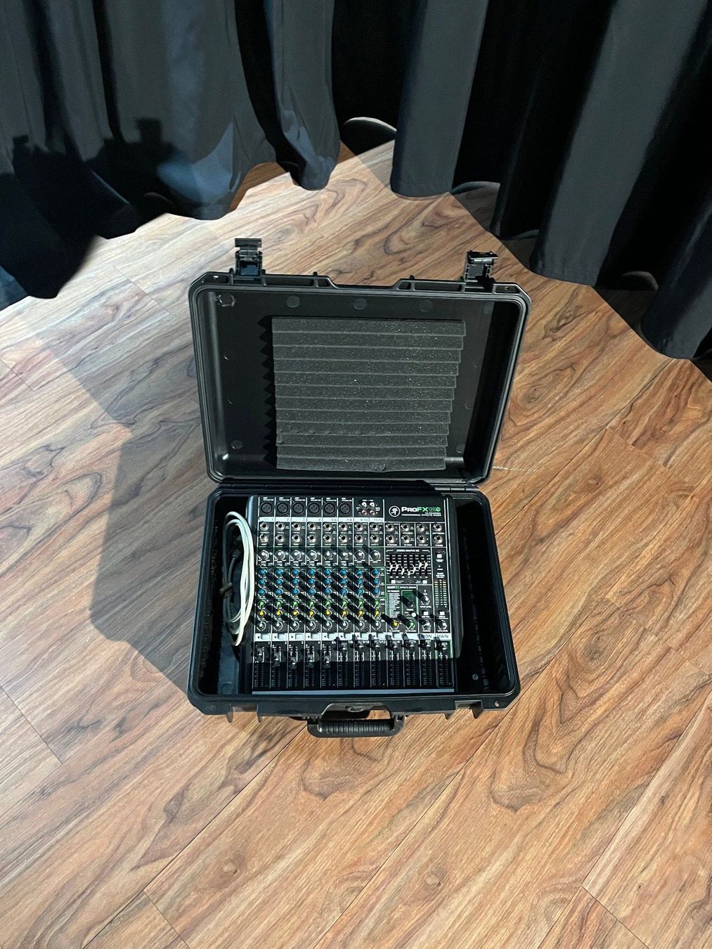 Mackie Mischpulte: Mackie ProFX 12 Audiomischer – Gebraucht aus Zürich von mauj