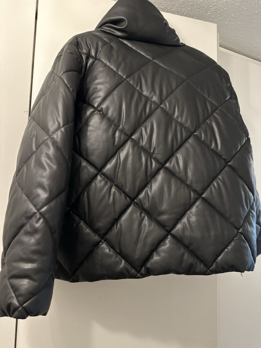 Giacche: Steppjacke Kunstleder schwarz Grösse M neuwertig – Nuovo (secondo la descrizione) da Dietikon venduto da vithya88 3