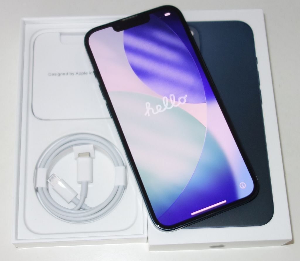 Apple Telefoni cellulari / Smartphones: Apple iPhone 13   (128 GB - Midnight) – Usato da Dietlikon venduto da Web-Trader 1