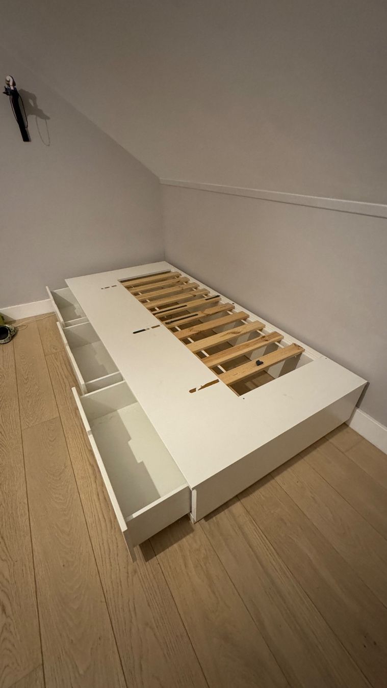 Ikea Letti: IKEA Bett mit Schubladen- MUSS bis 20.10 weg – Usato da Buckten venduto da H_wyss1987 3