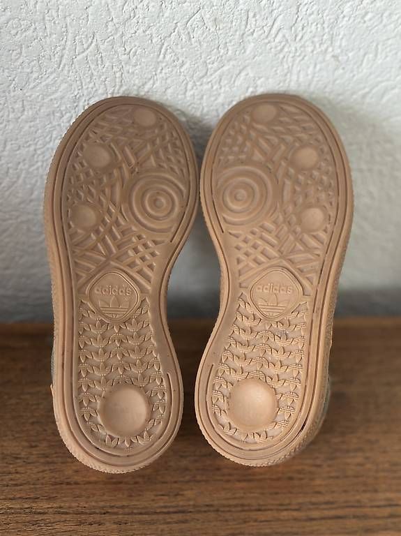 Herrenschuhe: Adidas Spezial Gr. 30 Sneaker  – Neu und originalverpackt aus Lyss von Angelahar 2