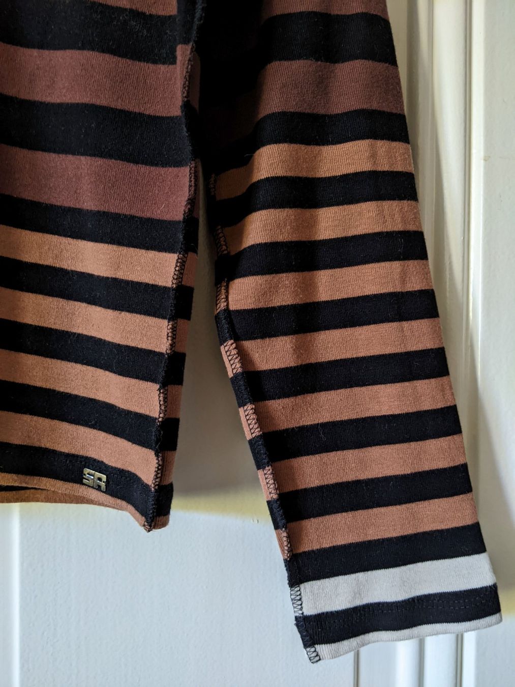 Sonia Rykiel Pulls & Sweat-shirts: SONIA RYKIEL : Pull-sweat rayé noir-brun S – Neuf (Voir description) à Petit-Lancy par lilycerise 1