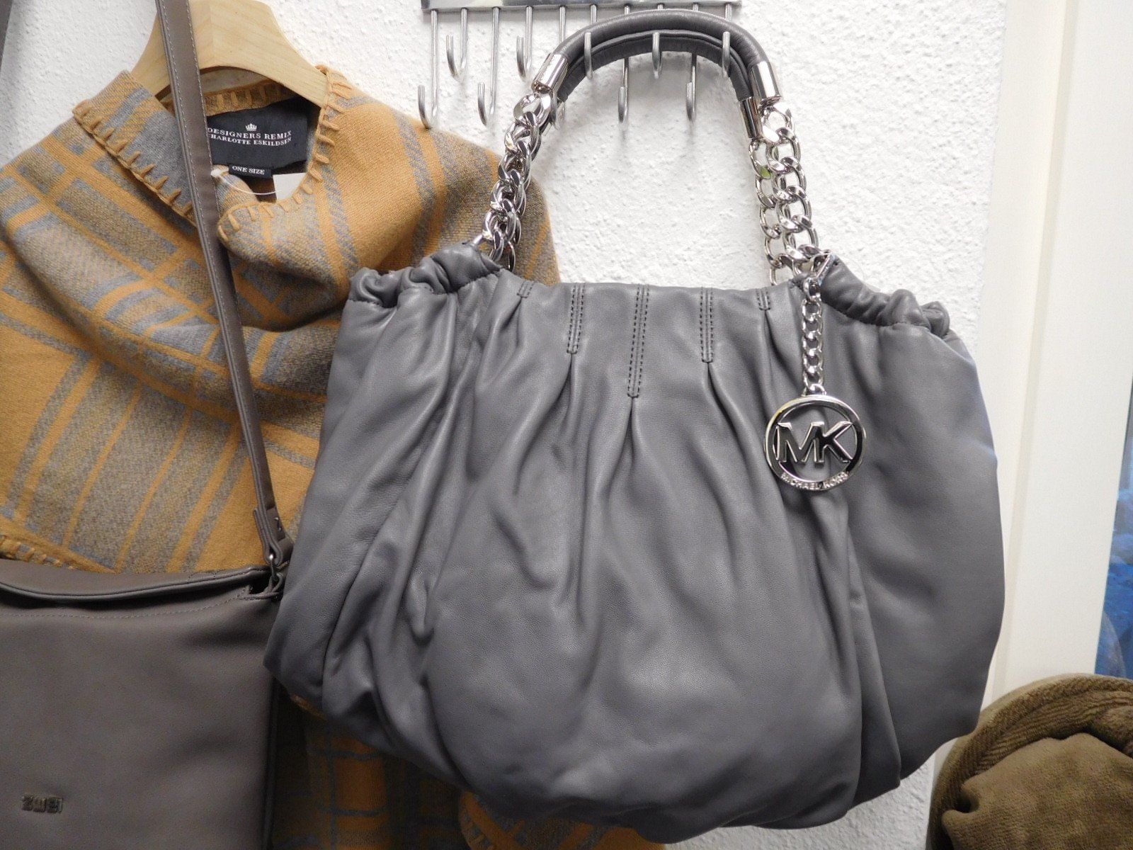 Michael Kors Borse da donna: Wunderschöne Echt Leder Tasche MICHAEL KORS grau NEU – Nuovo (secondo la descrizione) da Holziken venduto da Rupe