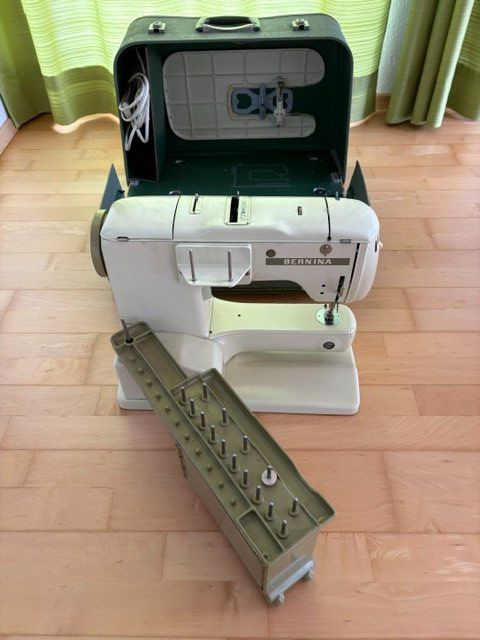 Bernina Macchine da cucire: Nähmaschine Bernina record 730 mit Koffer – Usato da Schwerzenbach venduto da Freesurf1000 2