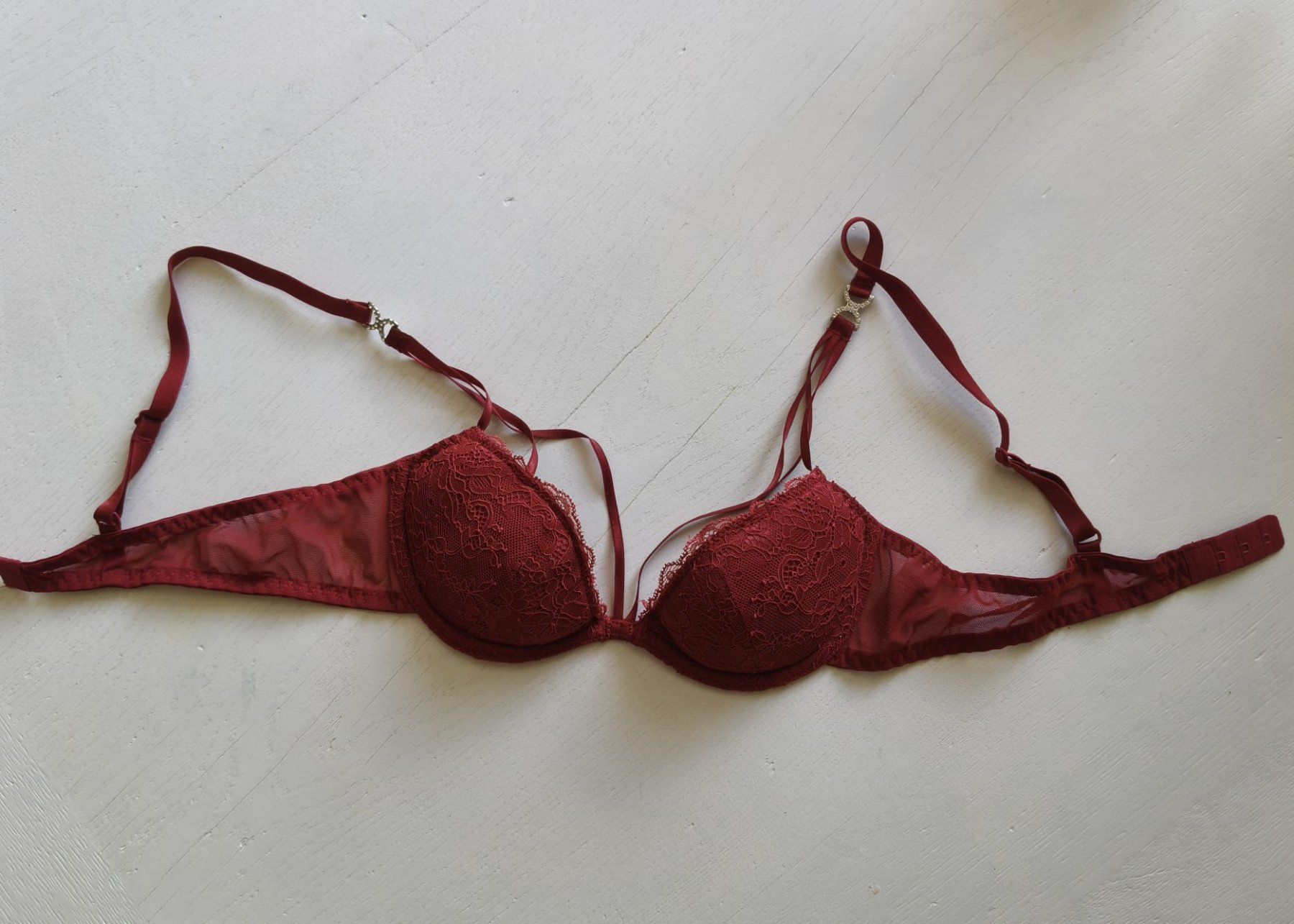 Lascana Altra biancheria intima: BH rot Lascana 70A – Usato da Winterthur venduto da Arkadii