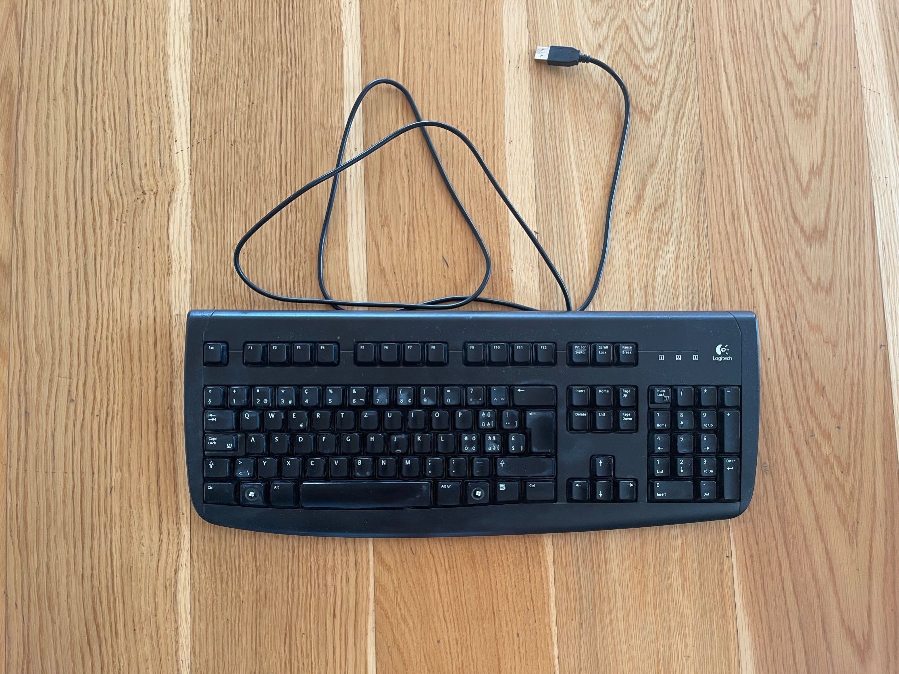Logitech Tastiere: Logitech Tastatur, CH – Usato da Ehrendingen venduto da abo_p9n6