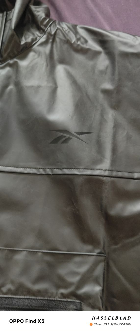 Reebok Jacken: Regenjacke Wasserdicht Marke Reebok Orginal – Gebraucht aus Unterentfelden von igs_nj72 1