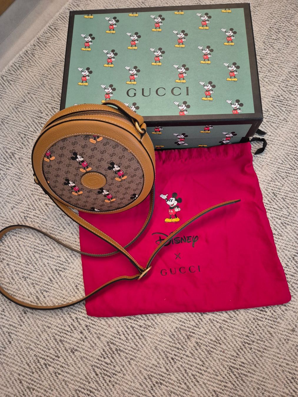 Gucci Sacs femmes: GUCCI Disney Umhängetasche – Neuf (Voir description) à Reiden par MarinaSB 1