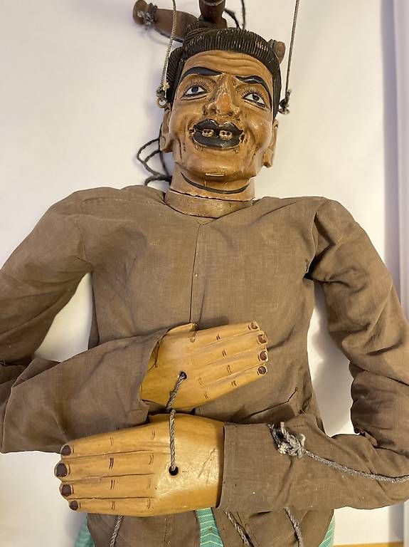 Statuette: Lebensgrosse, antike Marionette aus Burma – Usato da Basel venduto da Familymusic 4