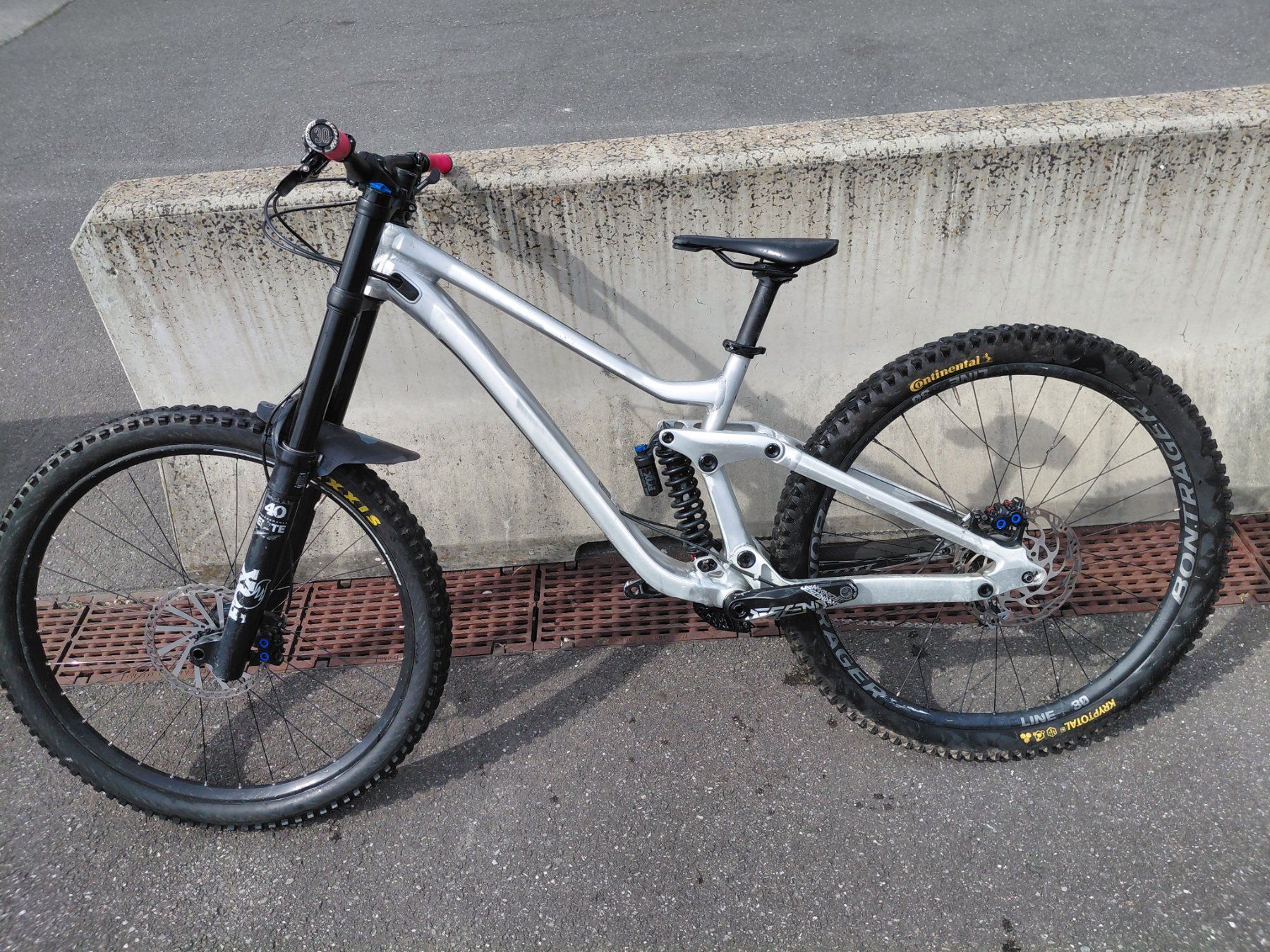 Scott Biciclette: Downhill scott gambler – Difettoso da Längenbühl venduto da sch_7z8n 1