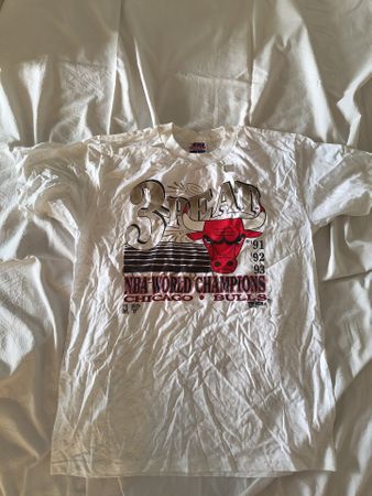 T-Shirt Chicago Bulls 3-Peat NBA Champion weiss Grösse L