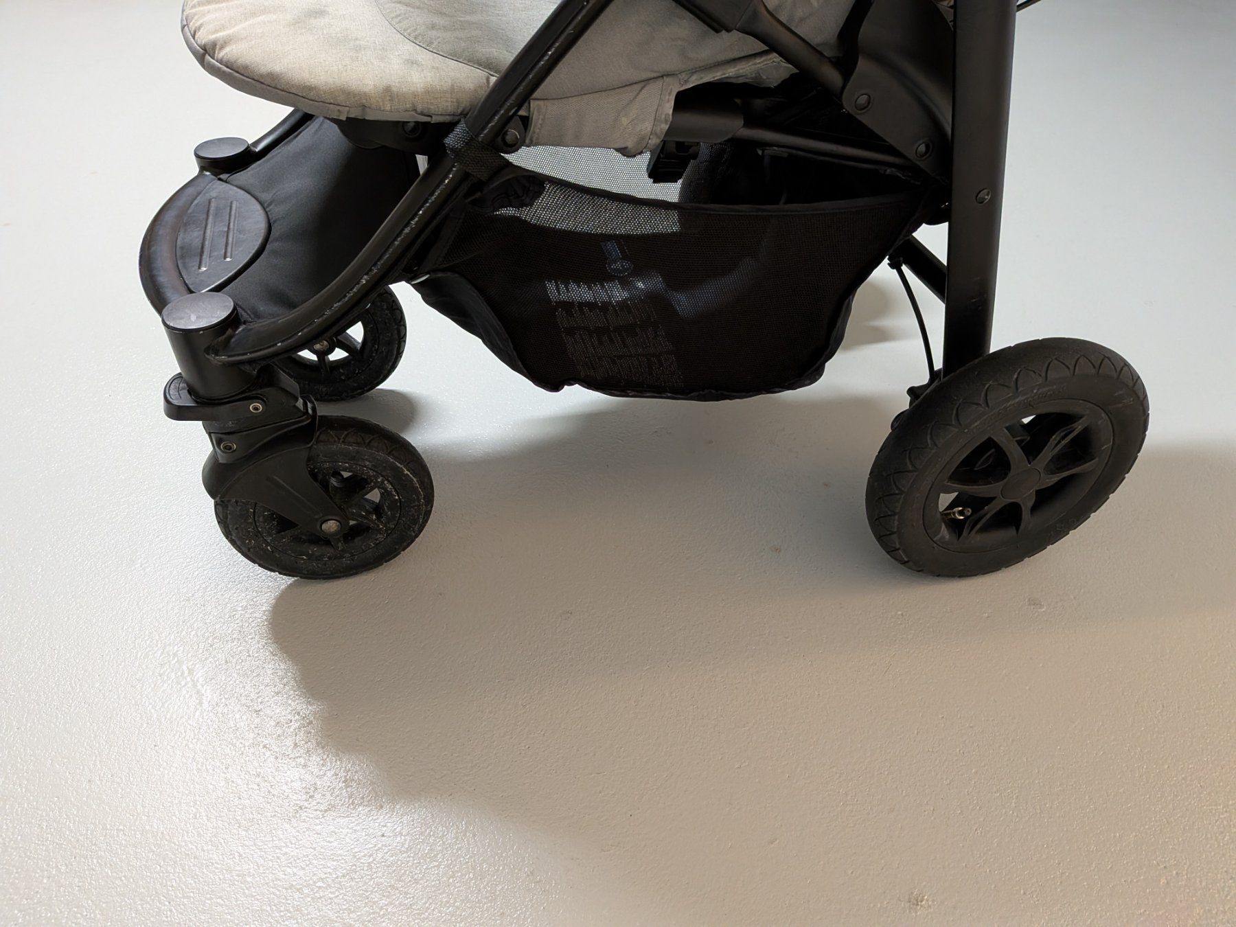 Joie Kinderwagen: Joie Literax inkl Fusssack und Regenschutz – Gebraucht aus Dättlikon von michaela.b1987 3