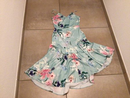 Kleid Lipsy London 36