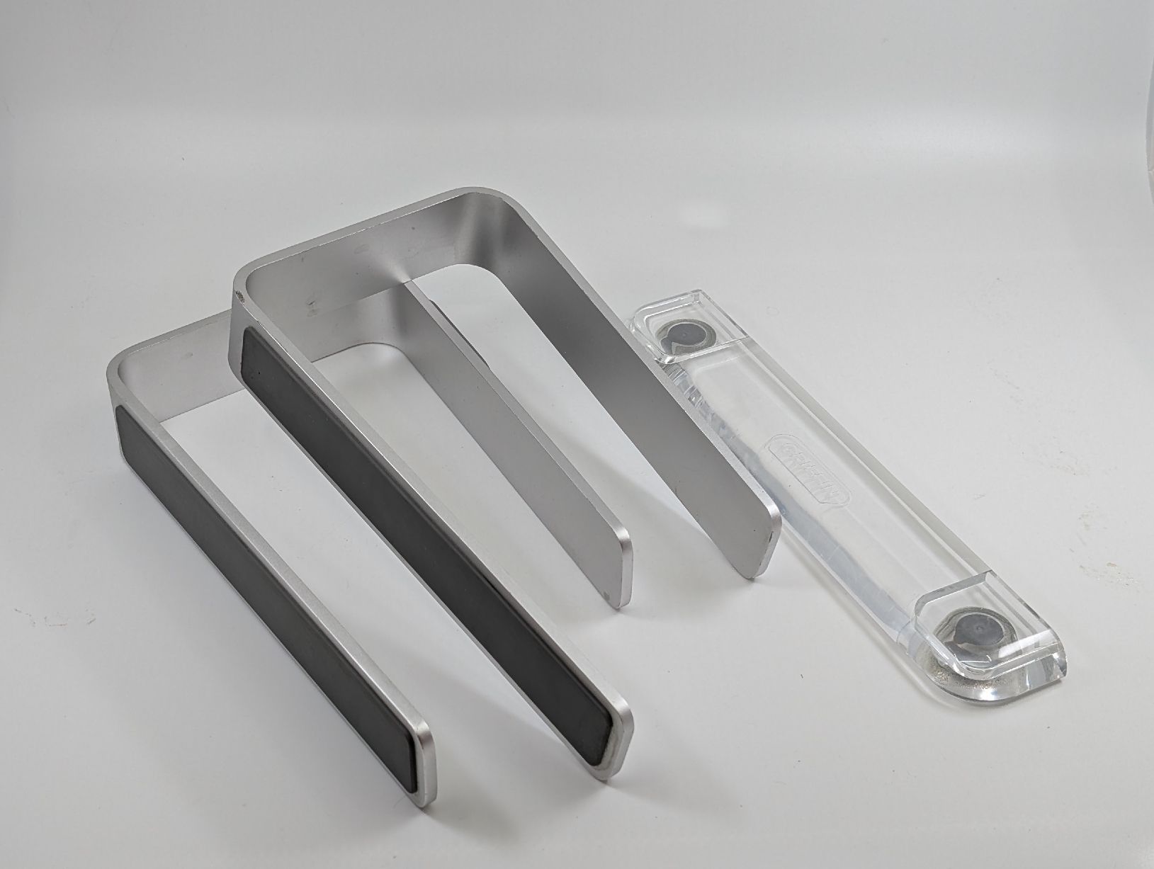 Racks & Cavalletti: Support Griffin Elevator pour ordinateur portable / MacBook  – Usato da Lutry venduto da Brocantosaurus 2