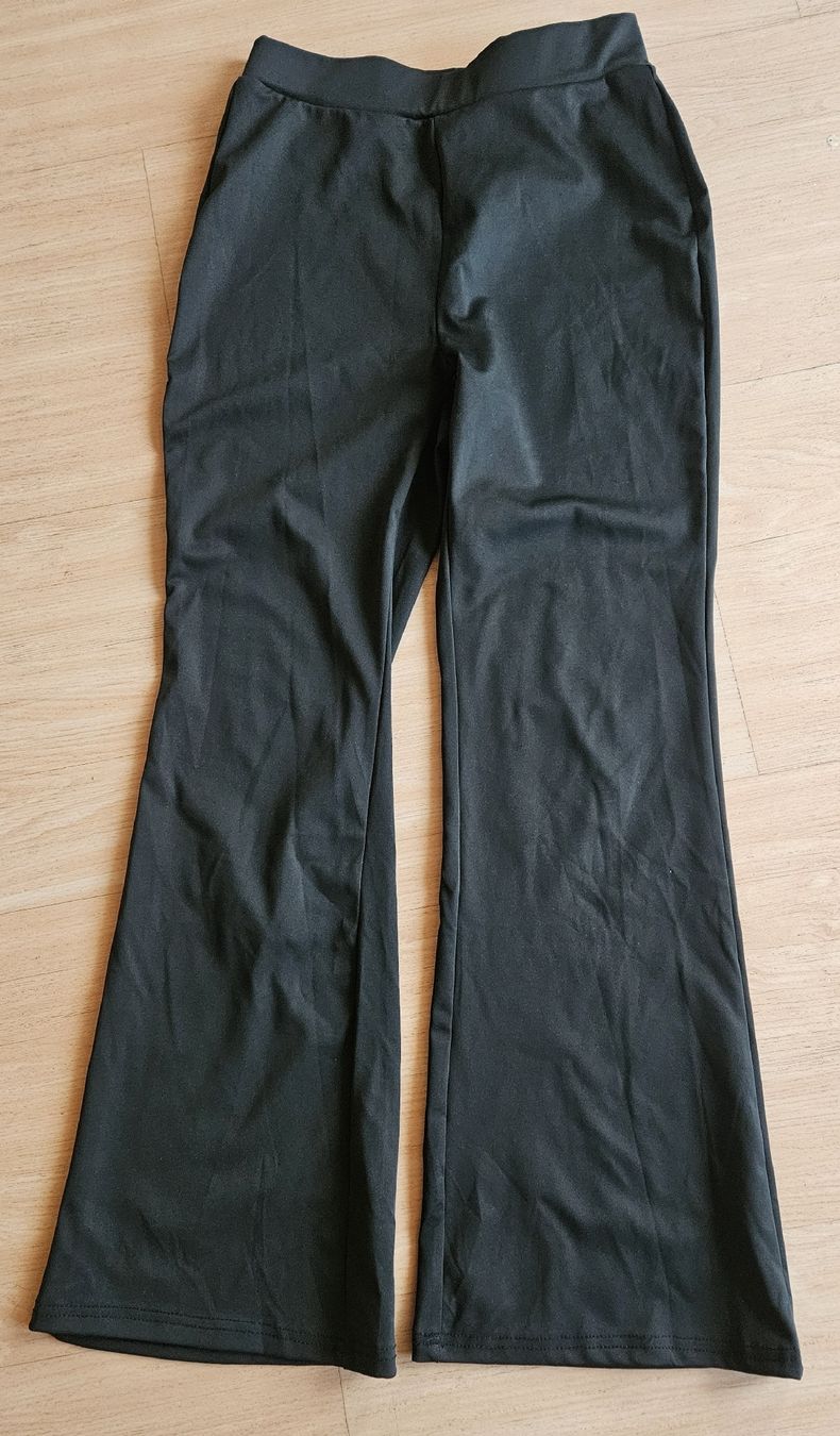 Pantaloni: Hose – Usato da Sirnach venduto da Rpython2