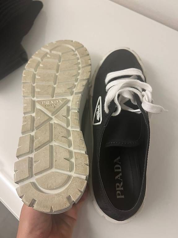 Prada Scarpe da donna: Prada Plattform Sneakers 41.5 (passend bei 40.5) – Usato da Breganzona venduto da maggy_l 1