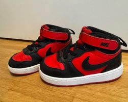 Nike Schuhe Kinder Gr. 23.5