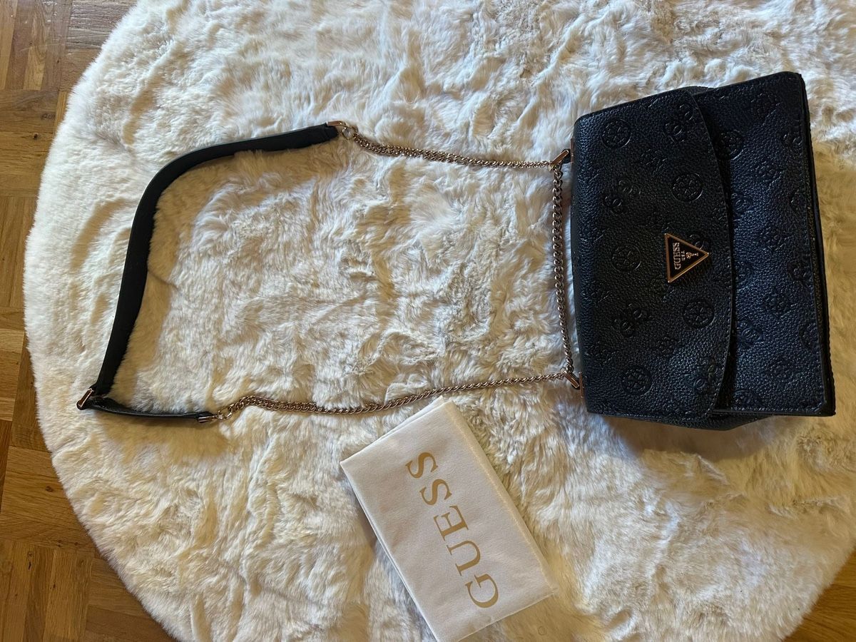 Guess Sacs femmes: Guess Handtasche  – D'occasion à Bülach par de._.saem 1