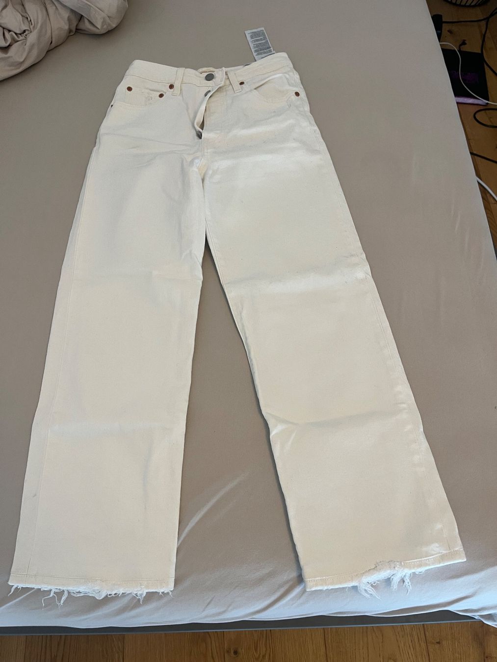 Levi's Jeans: Levi‘s Ribcage straight 25 – D'occasion à Zürich par Joellita25