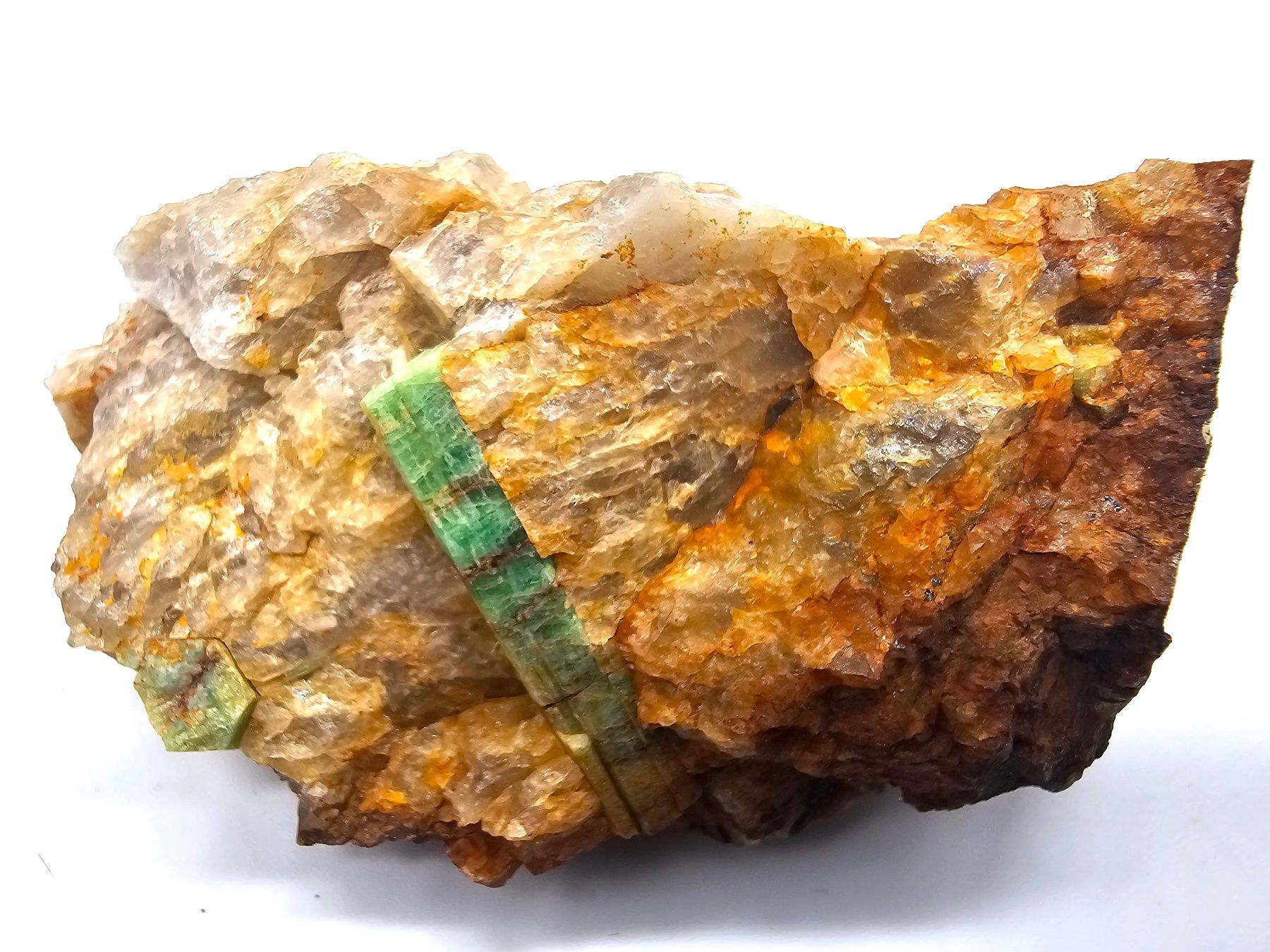 Minerali & Pietre curative: Beryl (Var: Emerald), Quartz – Usato da Figino venduto da panshop 2