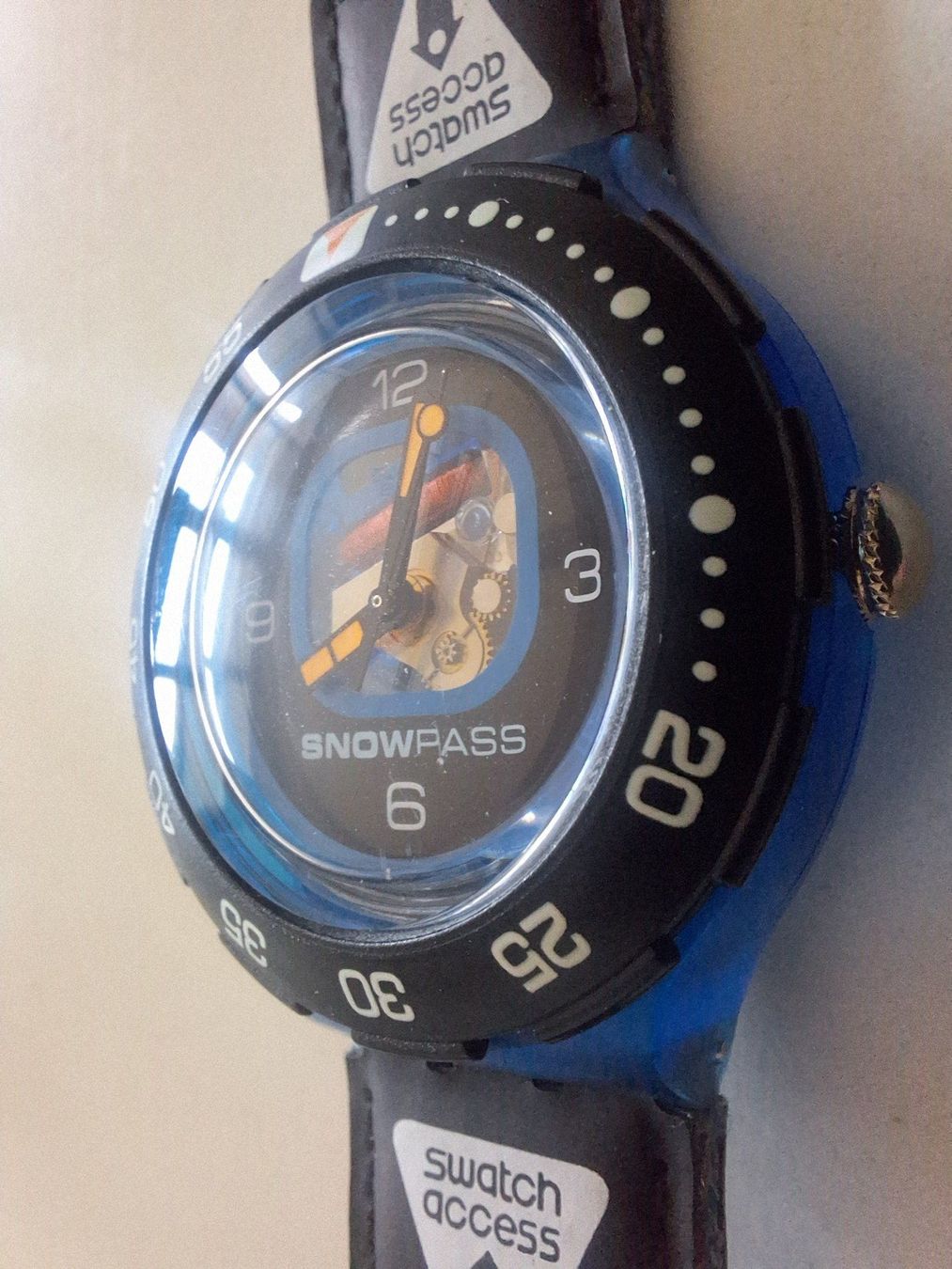 Swatch Uhren: Swatch Access Scuba 200 – Gebraucht aus Allschwil von SimauK 2