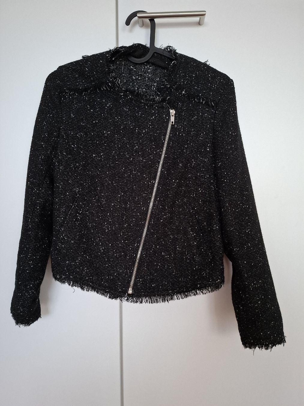 Jacken: Schwarze Tweedjacke mit Fransen - Gr. 34 – Gebraucht aus Rotkreuz von PrelovedPicks 2