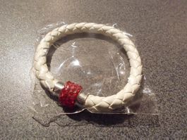 Armband weiss/rote Steinchen