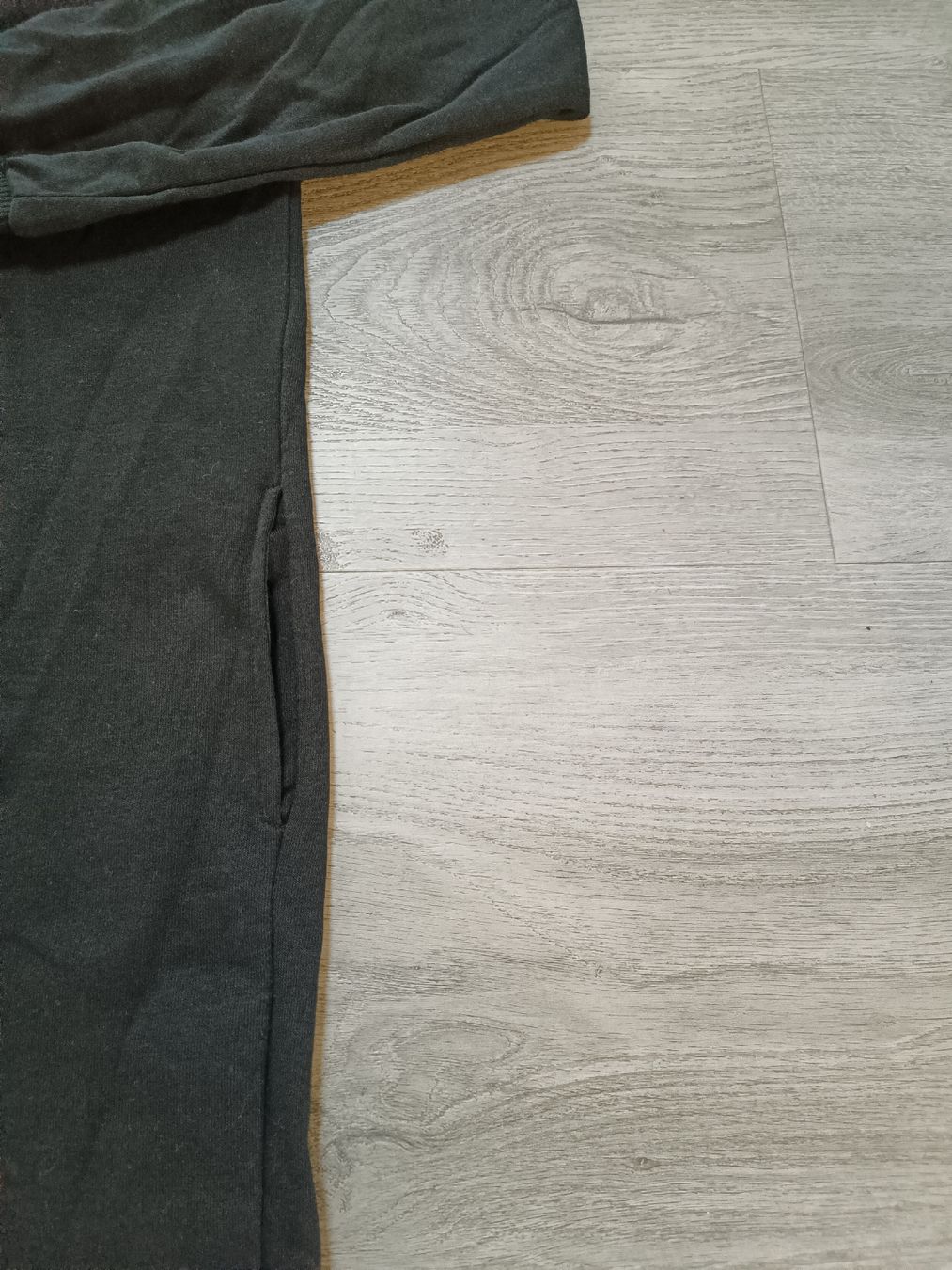 Maglioni & Felpe: Neuer Pullover 42/44 – Nuovo (secondo la descrizione) da Bätterkinden venduto da Elefantenzoo 1
