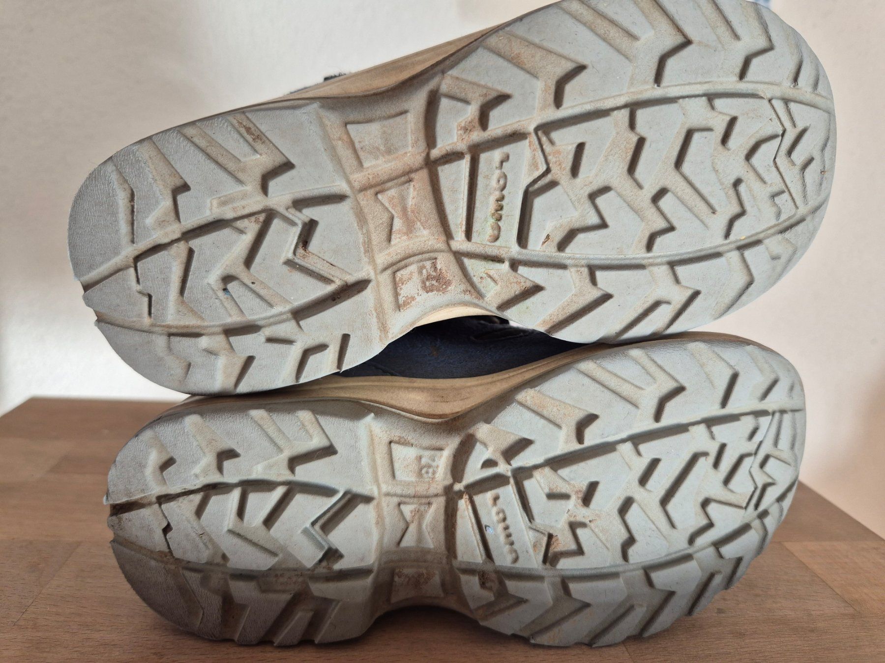 Lowa Chaussures garçon: Lowa Tracking Schuhe Gr. 28 – D'occasion à Stäfa par unn_dj8d 3