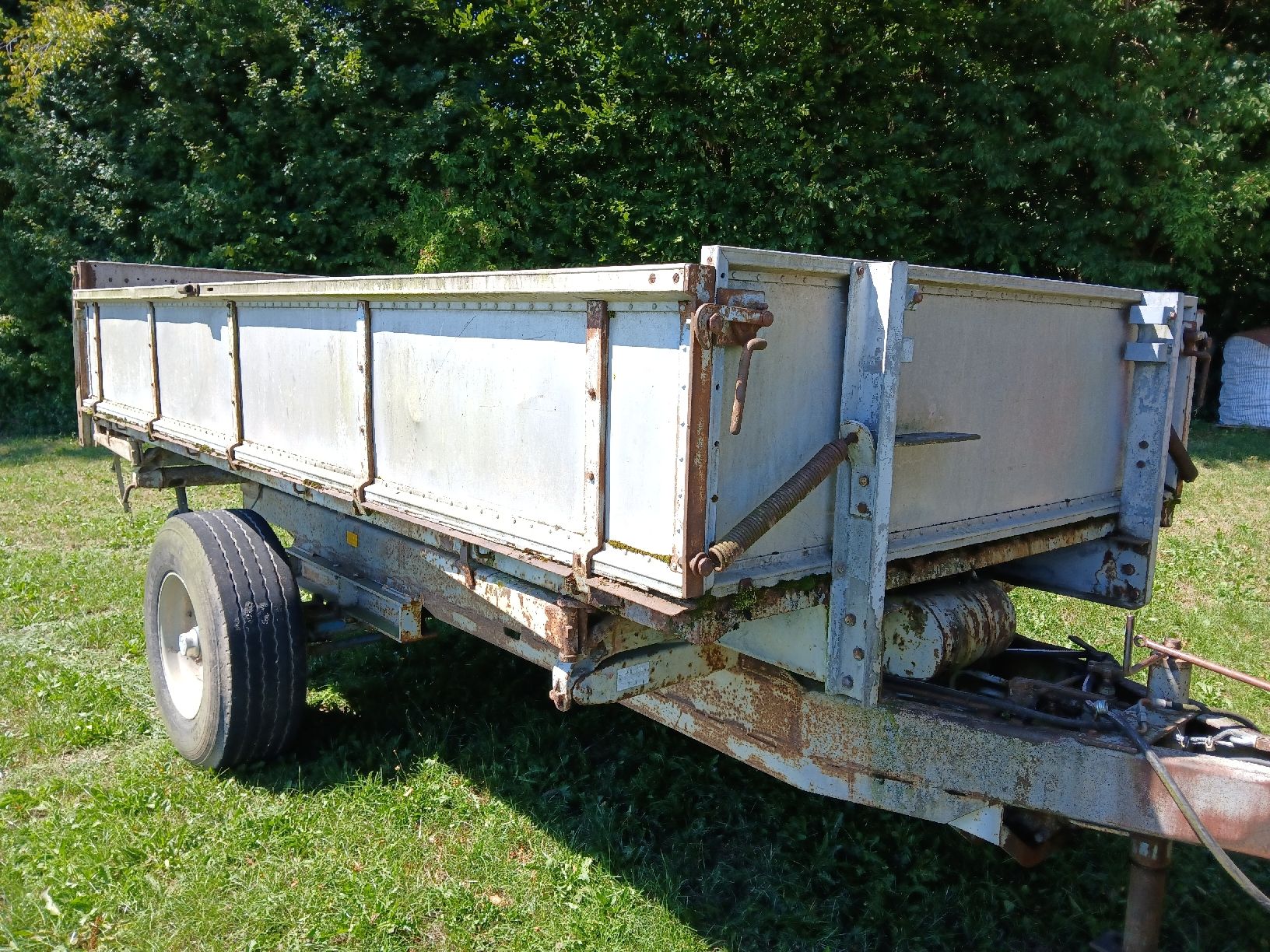 Kipper: LKW Kipper, Landwirtschaftskipper – Defekt aus Hörhausen von Fendtprofi