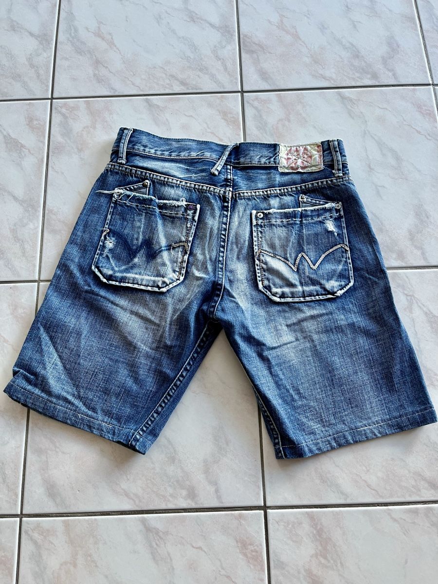 Jeans: Short en Jeans Taille 30 style y2k – Usato da etagnières venduto da isoz01 1