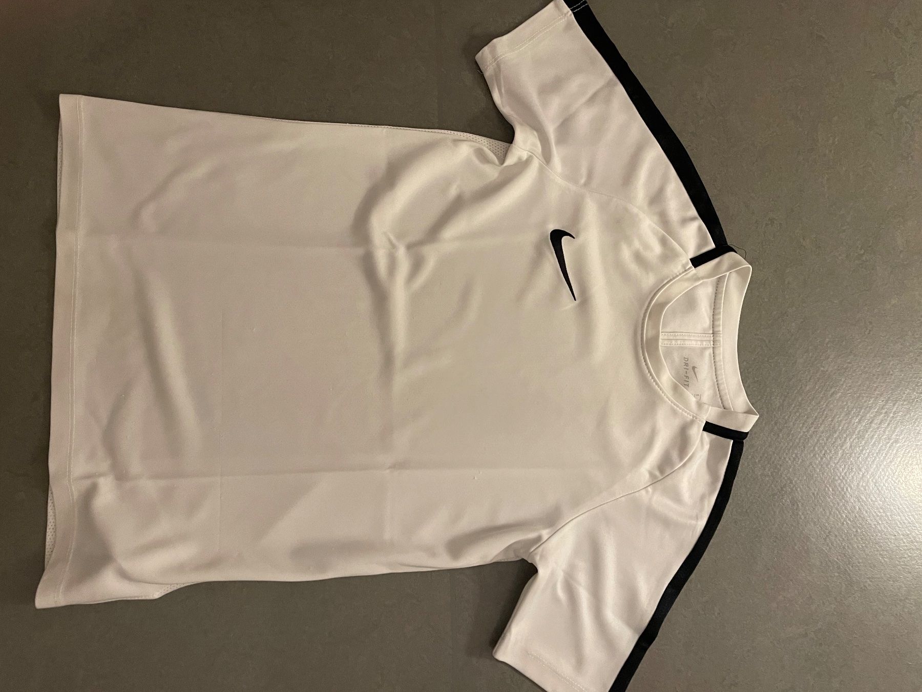 Nike Camicie, T-shirt & Polo: Nike T-shirt – Usato da Zürich venduto da Ivona3