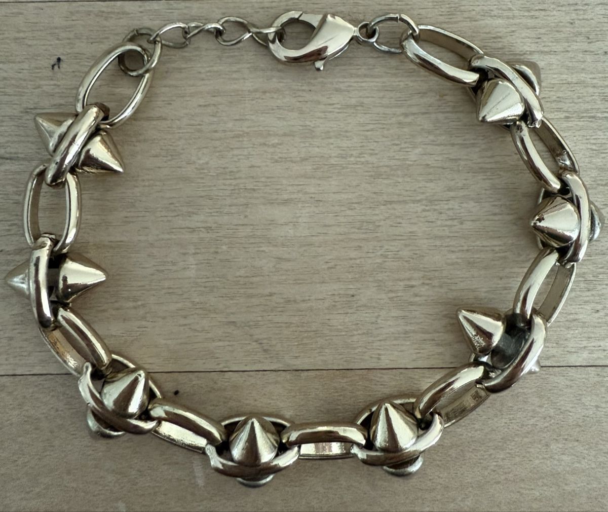 Bracciali & Braccialetti: Armkette, goldfarben, trendy! – Usato da Lyss venduto da Sibella56