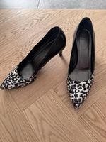 Pumps schwarz/leo Grösse 39