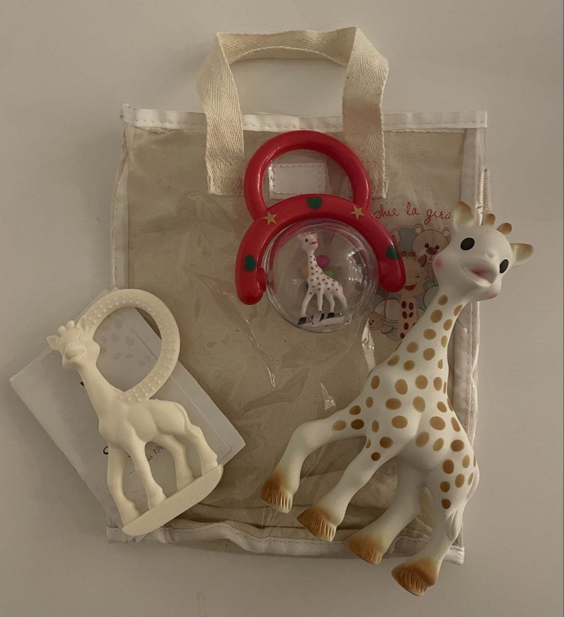 Giocattoli: Sophie la girafe Set – Nuovo (secondo la descrizione) da Niederhelfenschwil venduto da jas_sq7y