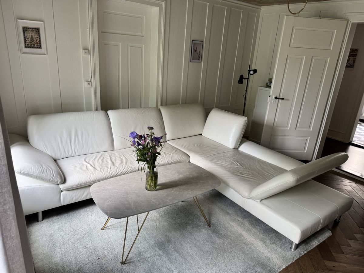 Divani: Exklusives Ecksofa aus echtem weißen Leder – Usato da St. Gallen venduto da tob_5j2g 2