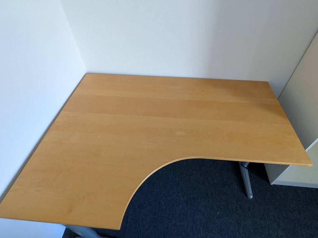 Scrivanie: Eckbürotisch IKEA Galant, links – Usato da Zürich venduto da Hungi04