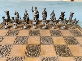 Antikes Schachspiel mit Römerfiguren - Top Zustand!