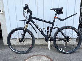 Top Price Mountainbike mit hochwertigen Komponenten