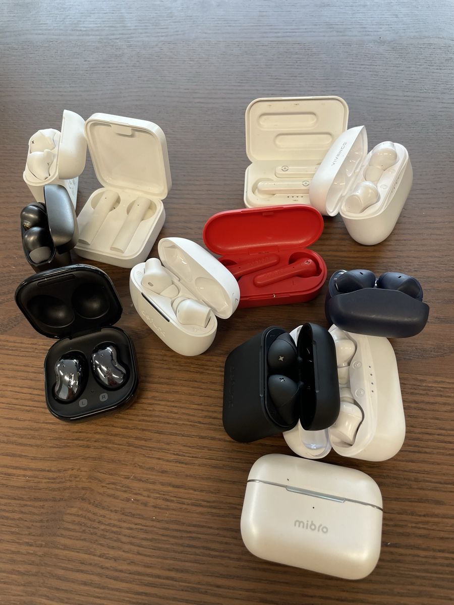 Cuffie: 12 paar Bluetooth Kopfhörer ungetestet, ohne Kabel/Adapter – Difettoso da Näfels venduto da NOXION 2