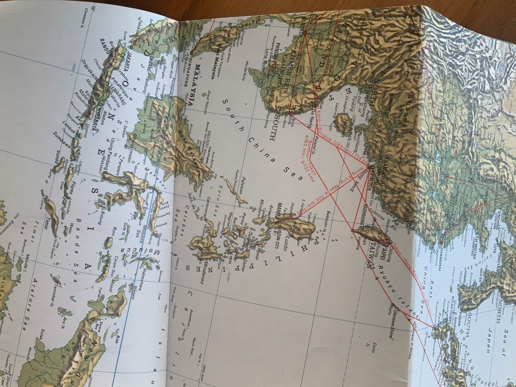 Cartine & Atlanti: Swissair Routenplan 1970s – Usato da Maur venduto da 20hcodracir11 8