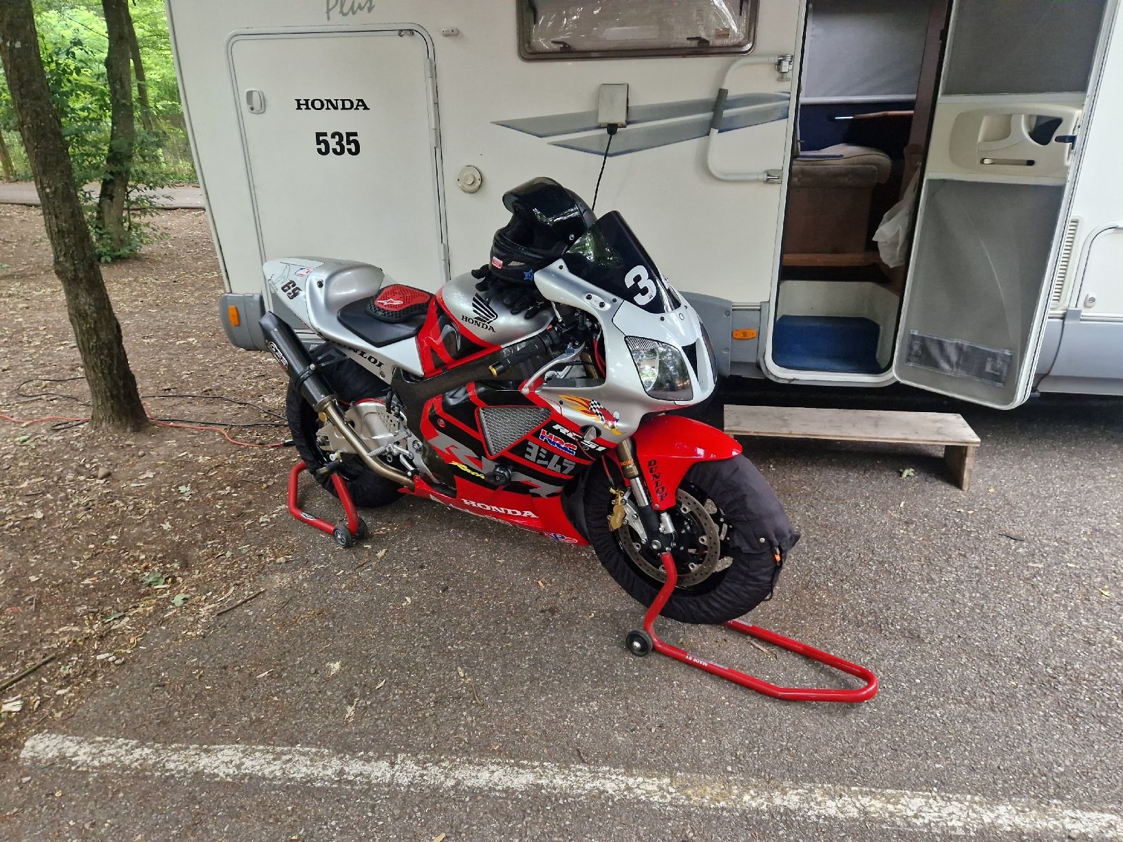 Honda Strada: Hond RVT (VTR) SP1 – Usato da Noflen BE venduto da kae_ng57 2