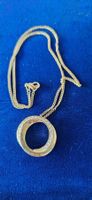 Collier avec pendentif cercle strass plaqué or