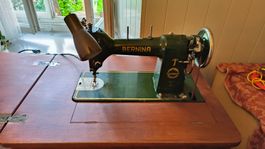 Bernina Nähmaschine Antik mit Fussantrieb