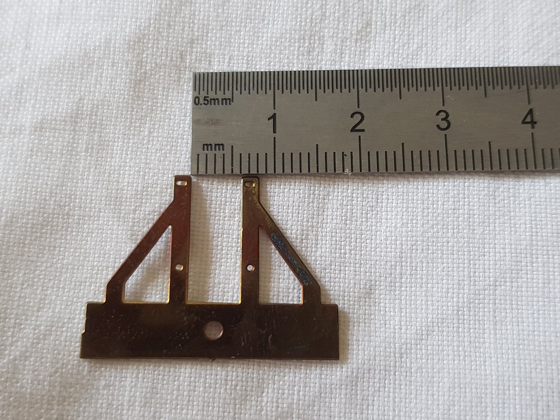 Modellini di ferrovie: 4 Lagerschalen-Halter – Nuovo (secondo la descrizione) da Luzern venduto da inca55 1