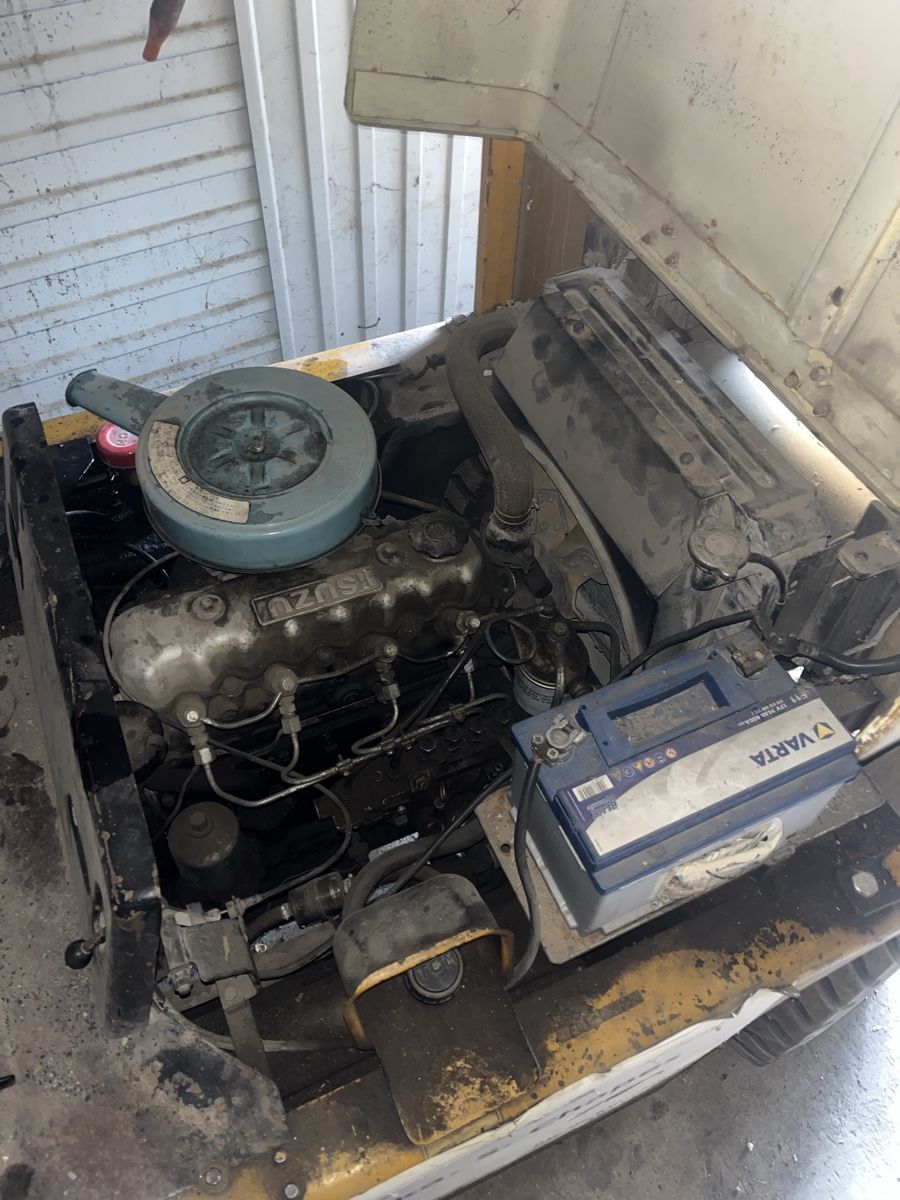 Caricatori: Élévateur à moteur diesel professionnel – Usato da Lucens venduto da bek_2w8p 1
