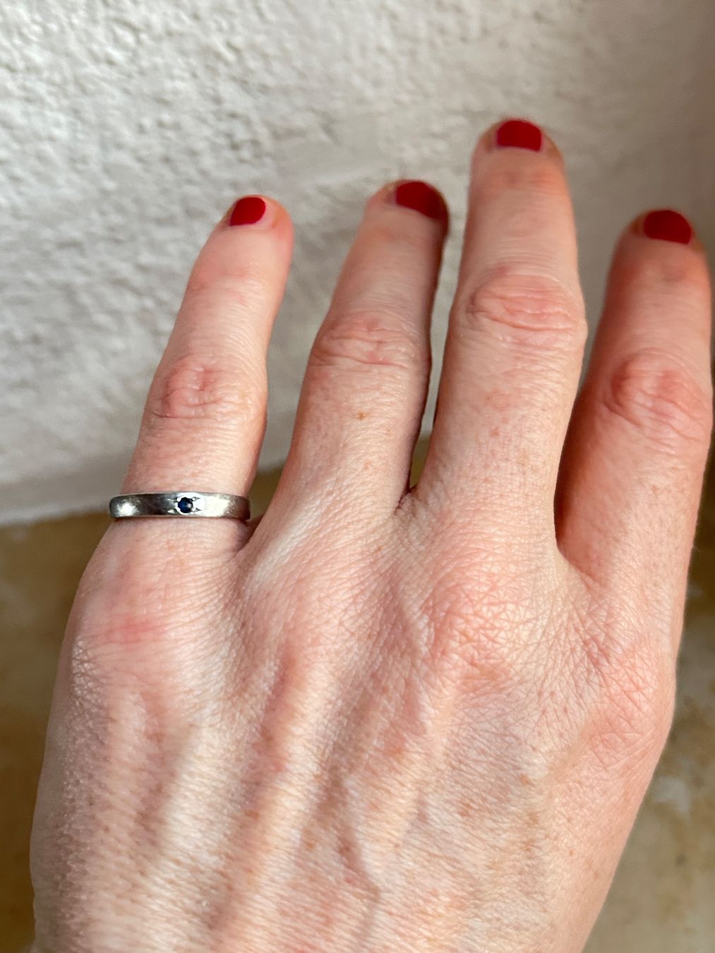 Anelli: Schlichter Silberring mit blauem Stein ( Gr 53) – Usato da Laufen venduto da Bellebellezza 1
