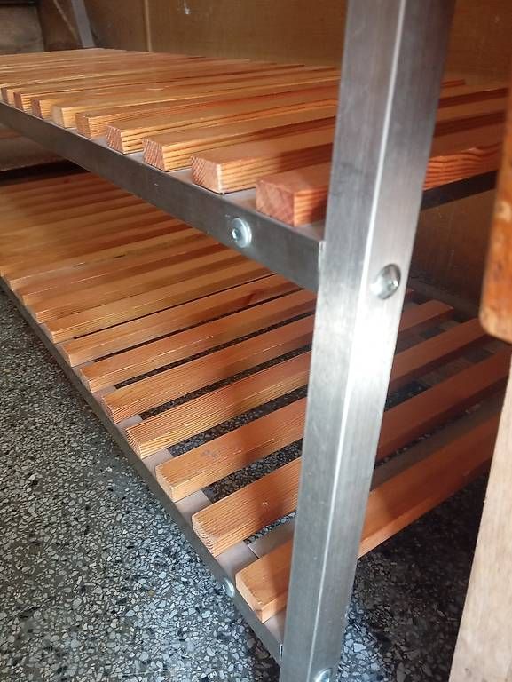 Guardaroba: Kleiderständer Chromstahl und Holz – Usato da Basel venduto da Petergunn 2