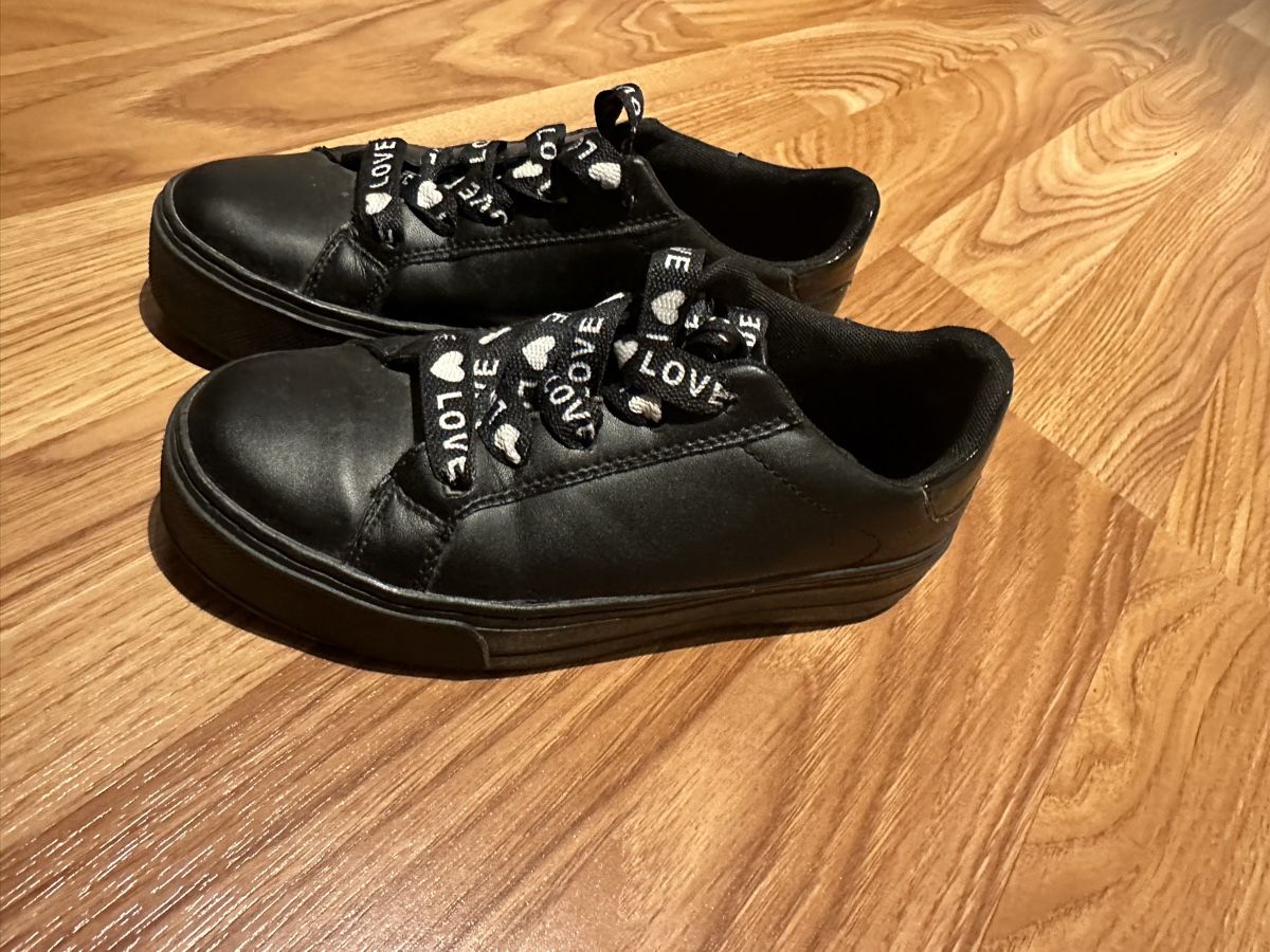 Graceland Damenschuhe: Schwarze Sneaker Gr.36 – Gebraucht aus Triengen von nes_l8cj 1
