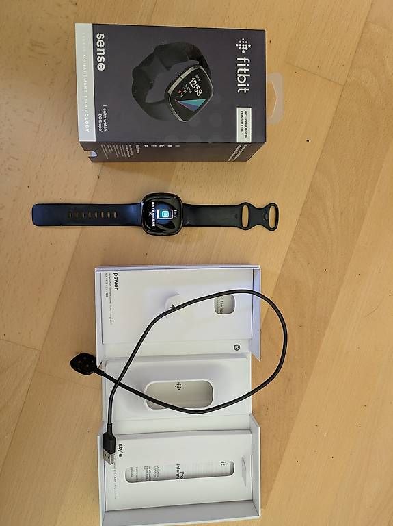 Smartwatch: Fitbit Sense – Usato da Winterthur venduto da kev_zs7x 2